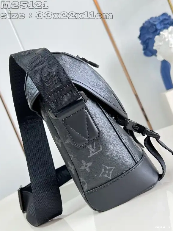 WIS Voyager VUITTON LOUIS Messenger PM-33*22.5*11CM 0704